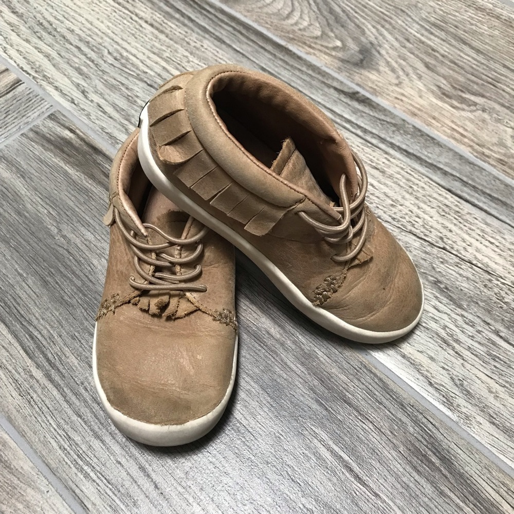 Freshly Picked Moccasin Leather Sneakers, Size 9